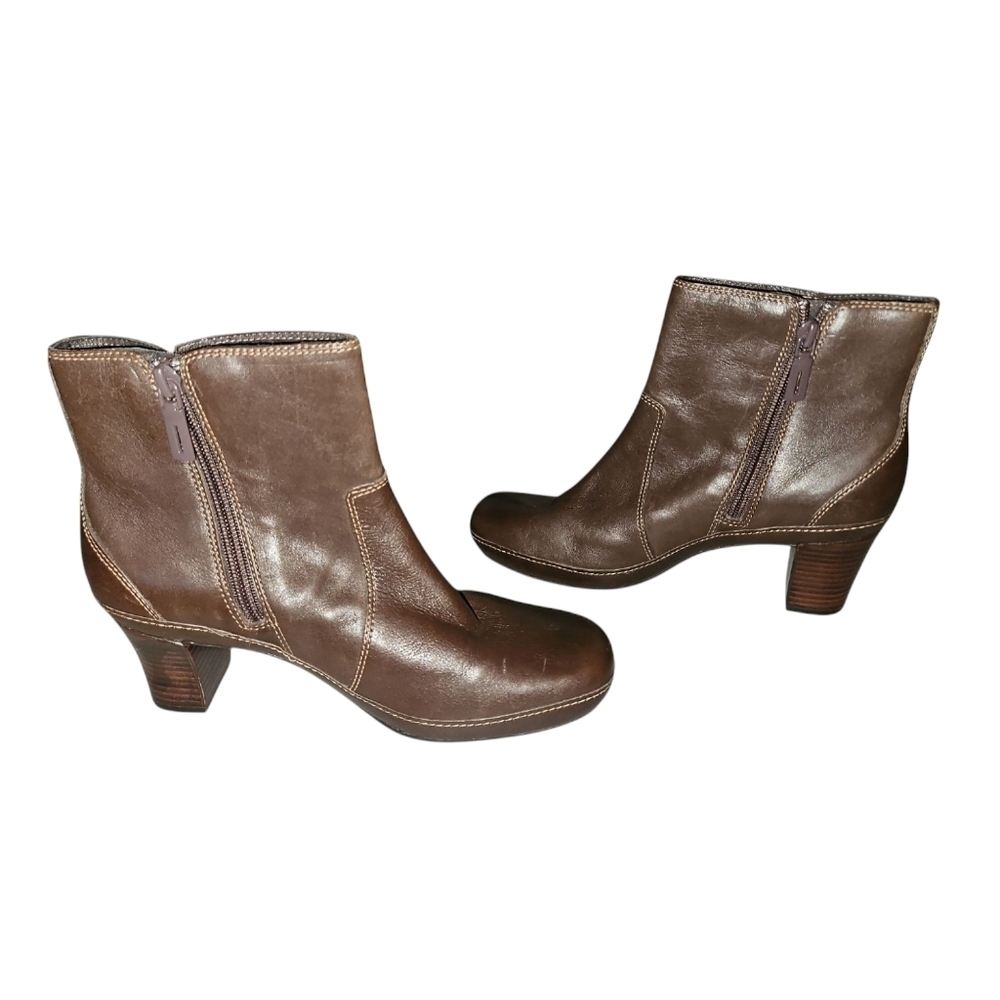 Clarks Booties Women 6M Brown Leather Active Air Button Zip Ankle Block Heel